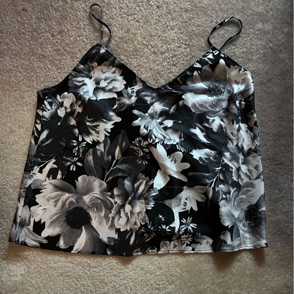 Victoria's Secret Camisole Night Shirt Top Lingerie Adjustable straps, sz M